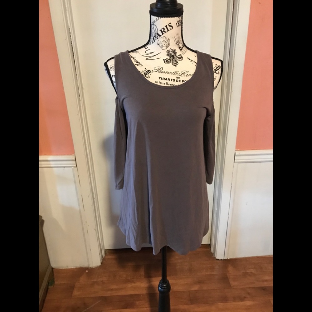 Gray cute cold shoulder top